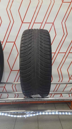 Шины Bridgestone Blizzak LM-001 225/45 R18 -- б/у 5.5